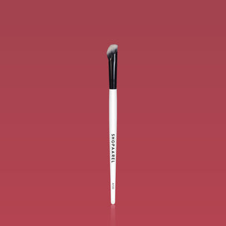 A130Angled Nose Shadow Brush